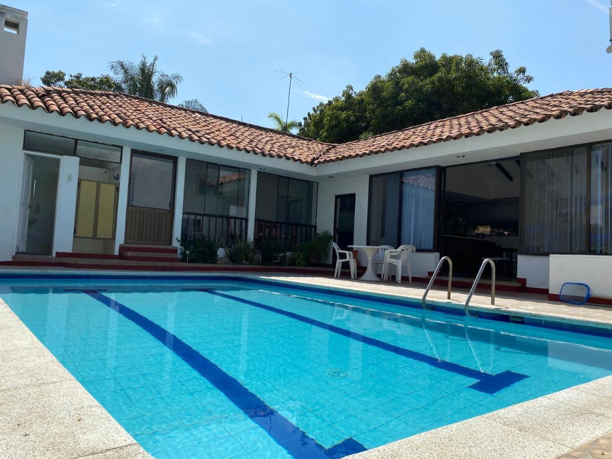 Villa Casa El Penon Girardot Exterior foto