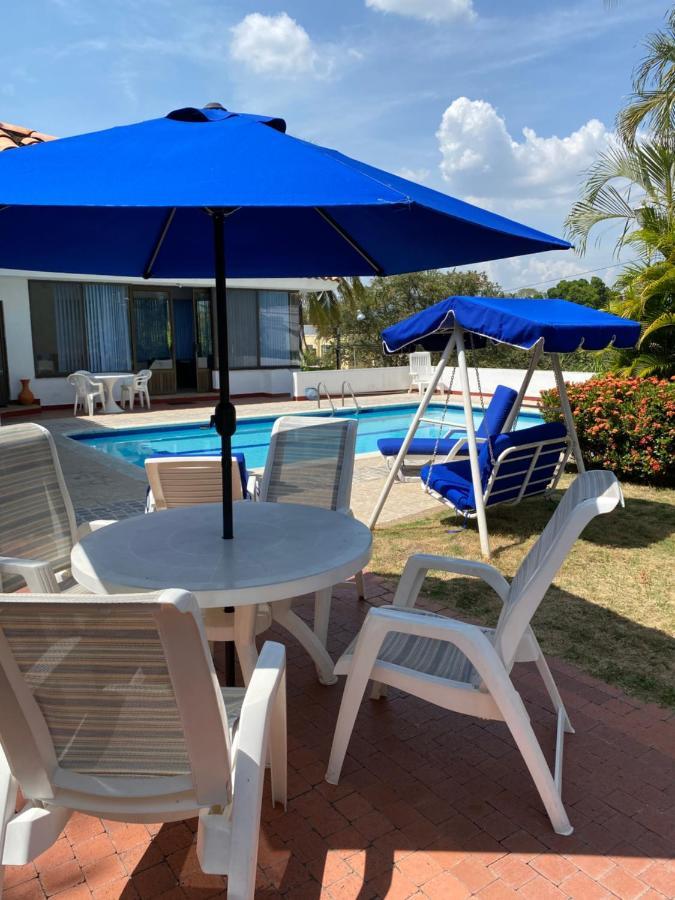 Villa Casa El Penon Girardot Exterior foto