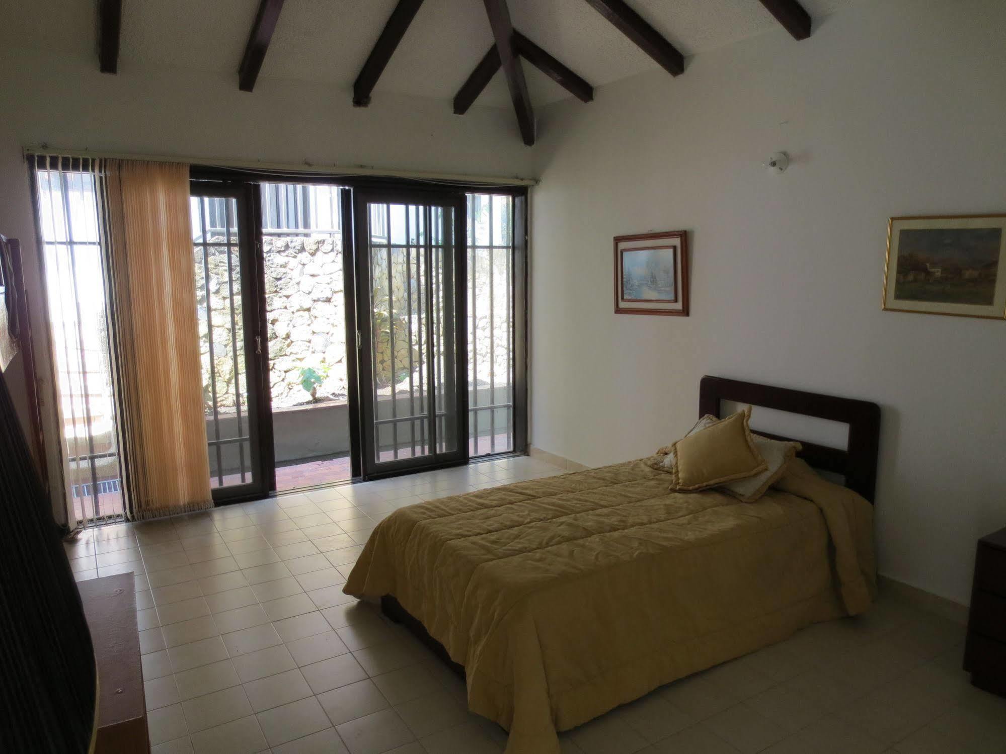 Villa Casa El Penon Girardot Exterior foto